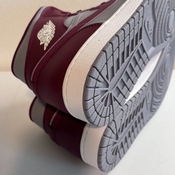 Nike Air Jordan 1 Mid Cherrywood Red White Men\'s size 13 NEW in BOX DQ8426-615 main image 4